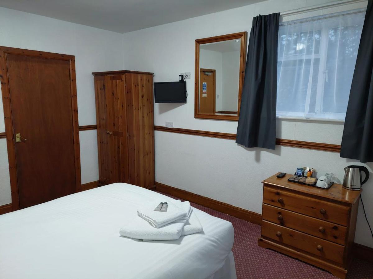 Twa Dogs Inn Keswick  Extérieur photo